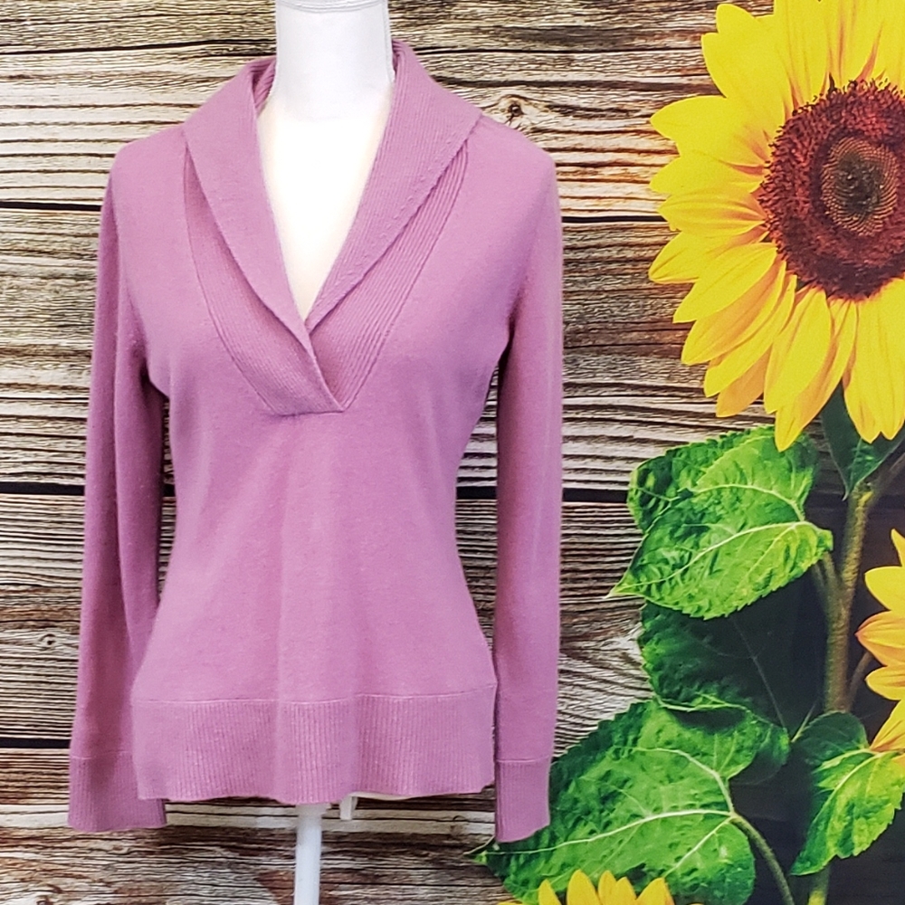 Cashmere Lord & Taylor sweater Size Medium